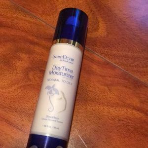 Normal to oily daytime moisturizer